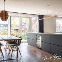 Matzwarte maatwerk keuken - Kwinten Interieurprojecten