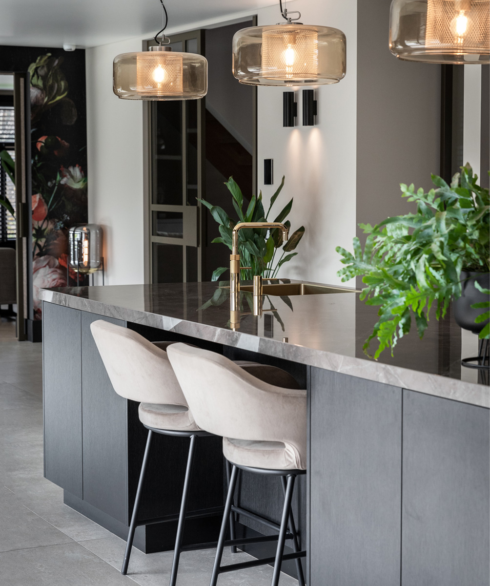 Premisse Ieder Vacature keukens-details-barkrukken - Hans Kwinten Interieur